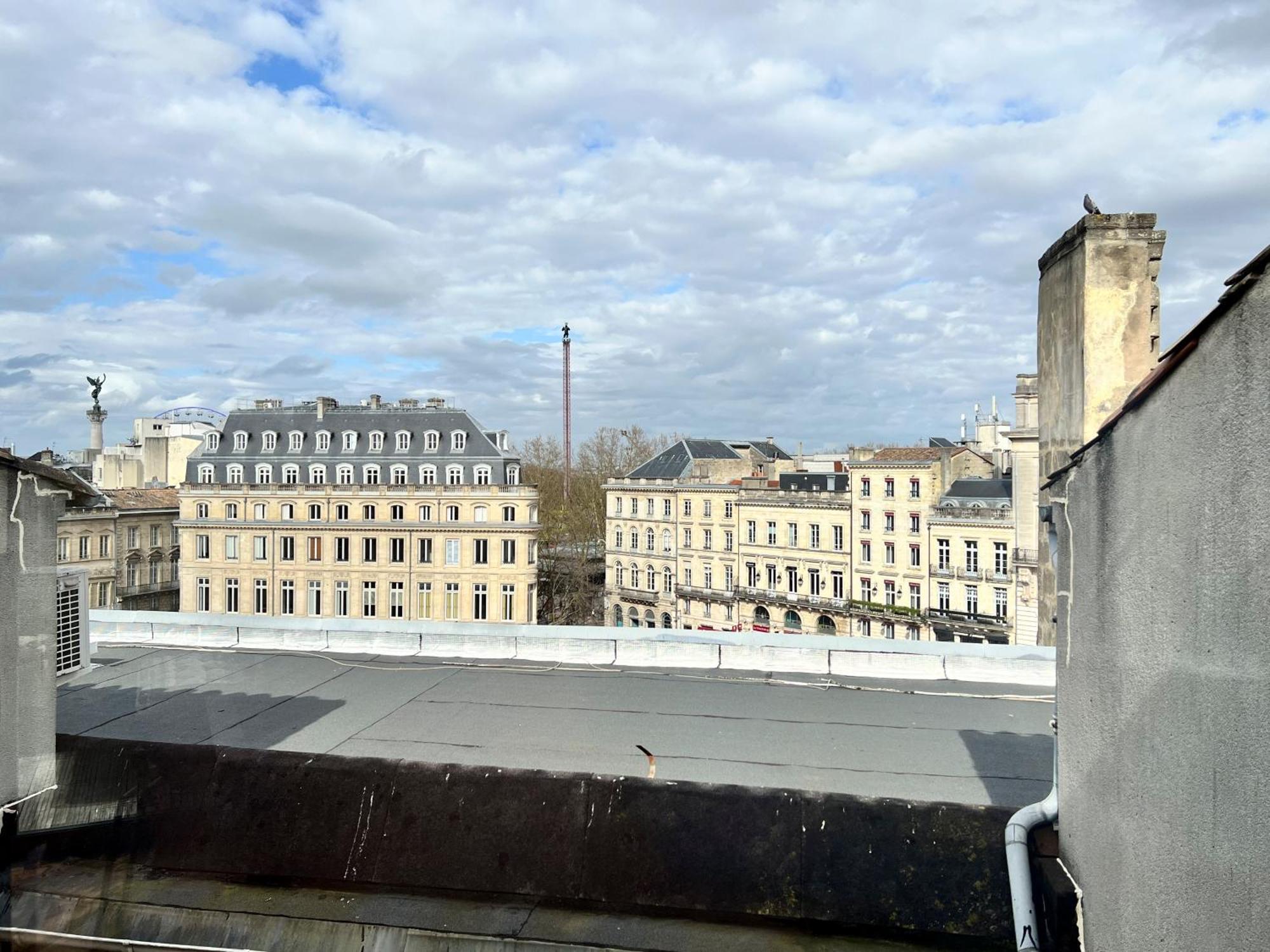 Magnifique Appartement Climatise Avec Parking - Allee De Tourny Bordeaux Bagian luar foto