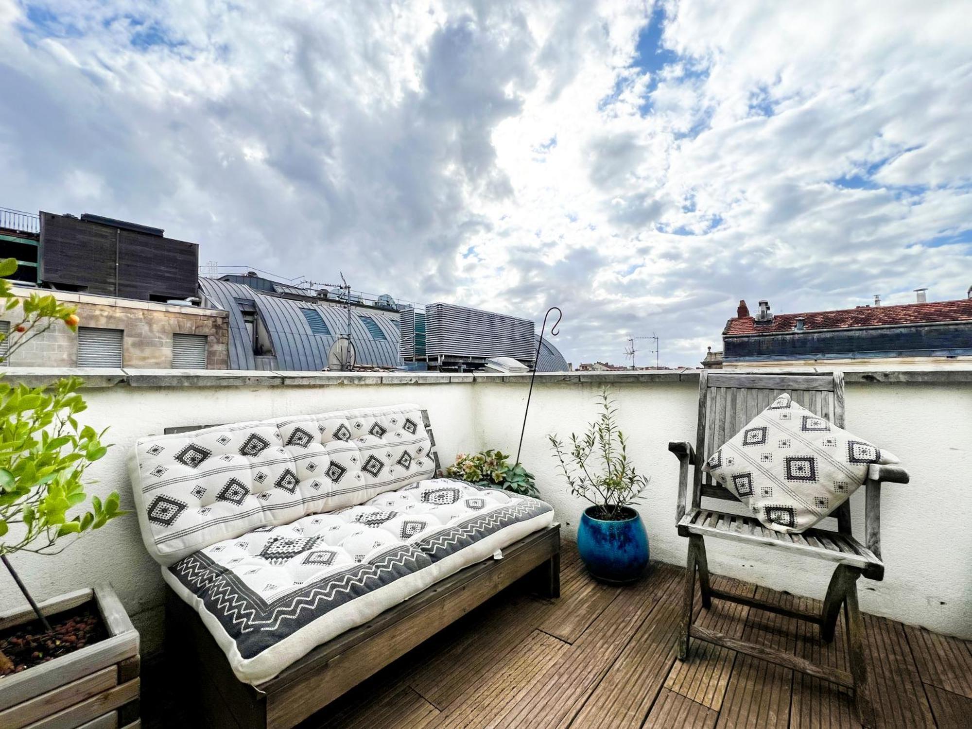 Magnifique Appartement Climatise Avec Parking - Allee De Tourny Bordeaux Bagian luar foto